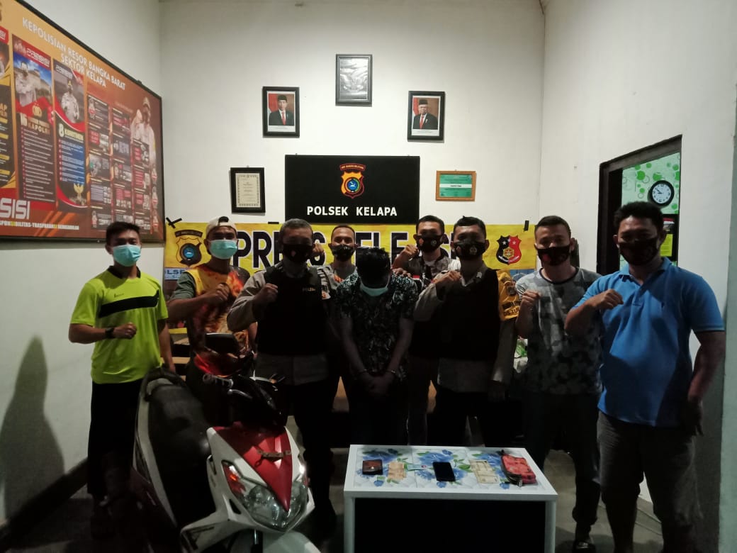 0b2c9cb9 Eb18 448f Bf60 51fc7771d33d