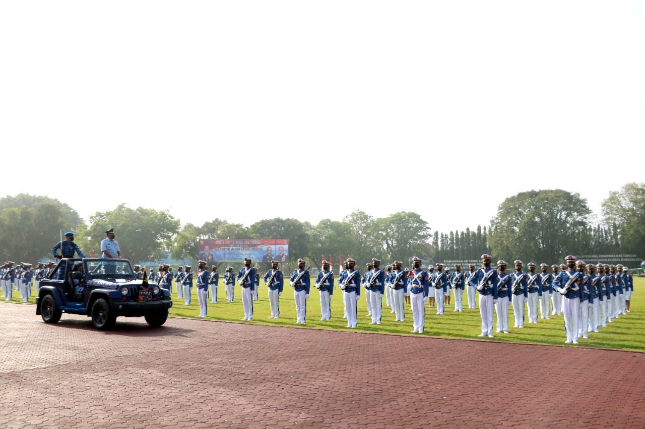 Sertijab Gubernur AAU, Kasau: AAU Investasi Strategis Bagi TNI AU