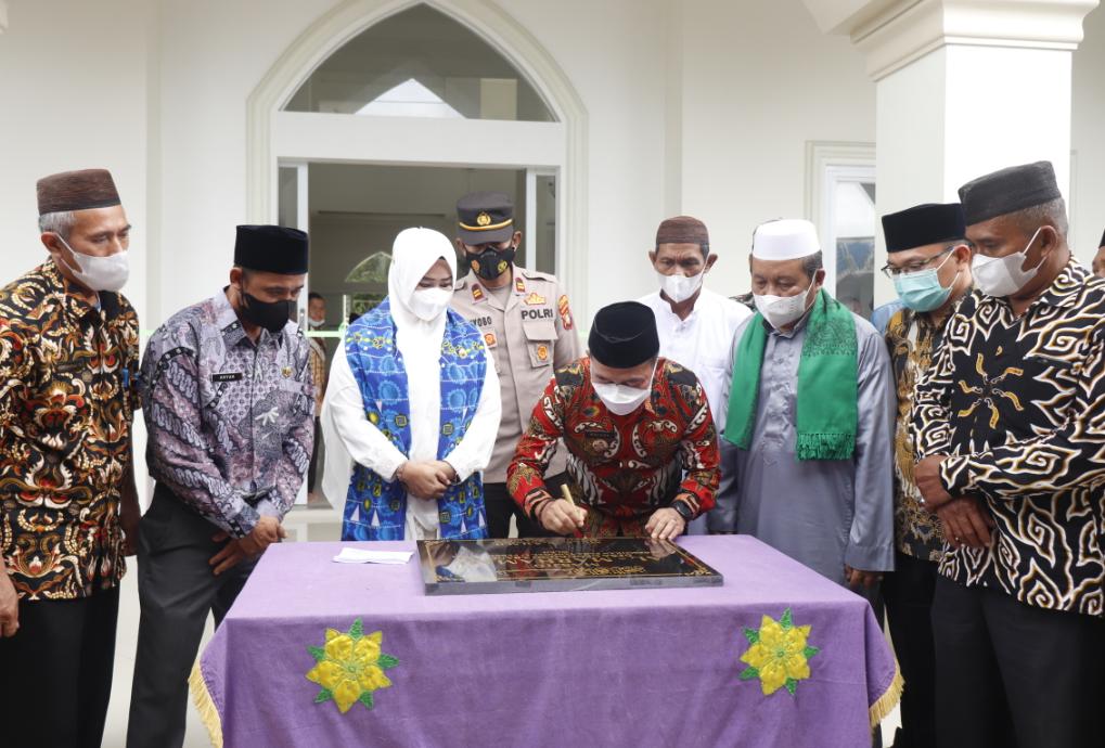 Resmikan Masjid Al-Marhamad, Bupati Mulkan : Masjid Bukan Hanya Sekedar Tempat Ibadah
