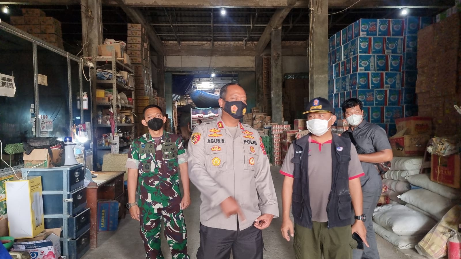 Kapolres Bangka Barat Bersama Dandim Dan Satgas Pangan Sidak Ke Gudang Sembako