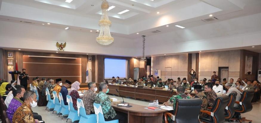 Sekda Babel Pimpin Rakor Matangkan Persiapan Kongres Halal Internasional