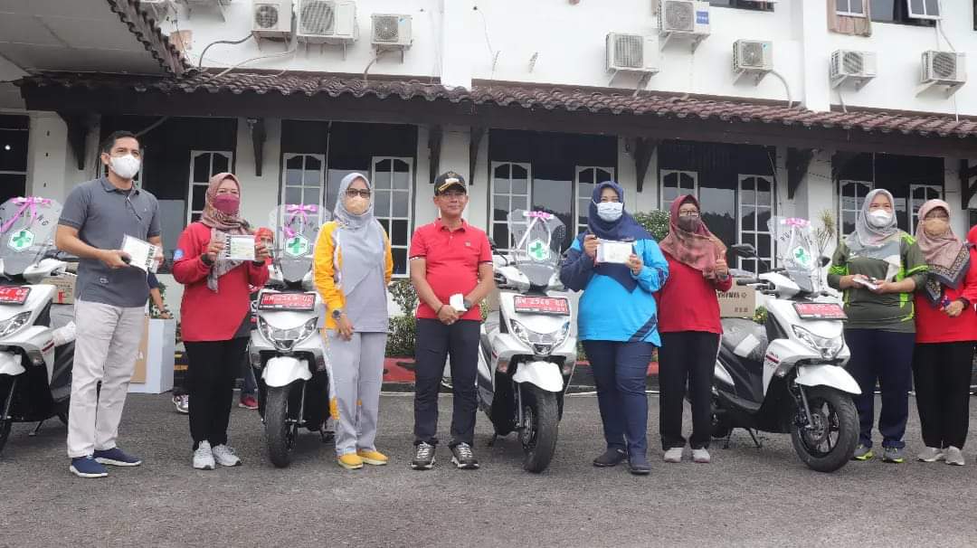 Bupati Bangka Serahkan Bantuan 4 Unit Kendaraan Roda Dua Untuk Pusling