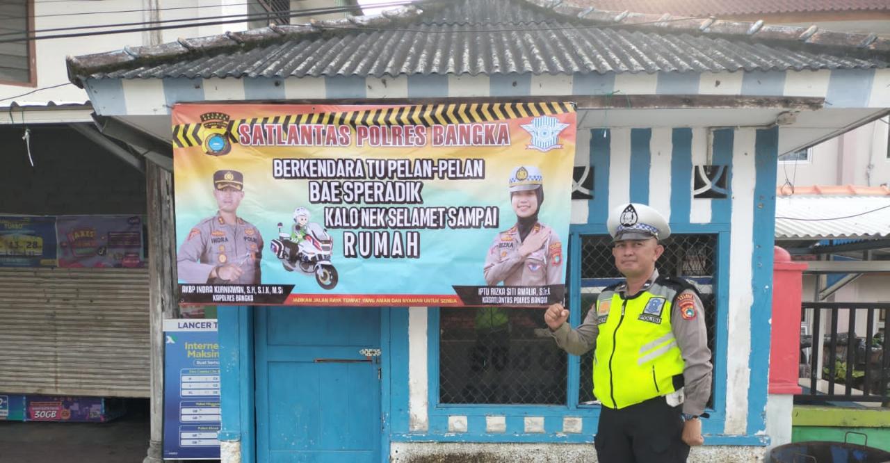 Tekan Angka Kecelakaan Berlalulintas, Polres Bangka Pasang Spanduk Himbauan di Sejumlah Lokasi
