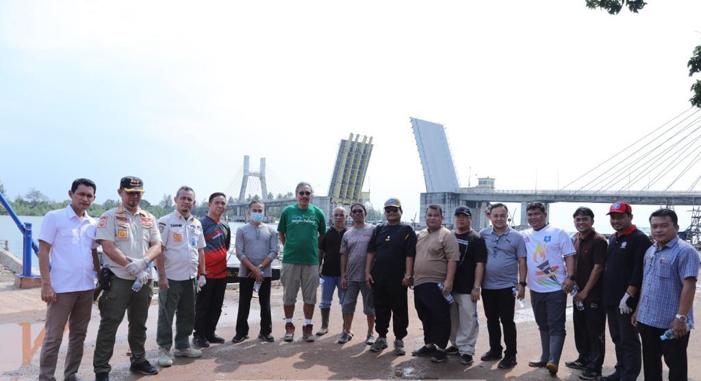 Setelah 3 Hari Beroperasi, Pj Gubernur Kembali Pantau Fungsi Sarana TPI Pantai Muara Sungai Baturusa
