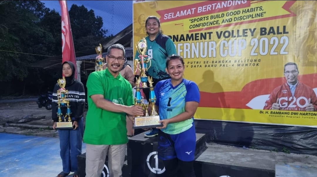 Dr Bambang Dwi Hartono Resmi Tutup Turnamen Volly Piala Gubernur HUT Babel