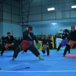 Pangkalpinang Raih Juara Pertama Penghargaan KIP 2022 Tingkat Provinsi PANGKALPINANG,BNBABEL COM - Penjabat (Pj) Gubernur Kepulauan Bangka Belitung (Kep. Babel) Ridwan Djamaluddin, didampingi Sekretaris Daerah (Sekda) Provinsi Kep. Babel Naziarto, dan pejabat tinggi lainnya, menghadiri malam penganugerahan Keterbukaan Informasi Publik (KIP) kategori Pemerintah Kabupaten/Kota se-Provinsi Kep. Babel yang berlangsung di Rumah Dinas Gubernur, Rabu (14/12/22). "Apa manfaat yang harus kita raih dengan keterbukaan informasi publik, regulasi telah menjamin semuanya. Pemanfaatan informasi sepatutnya adalah, dalam rangka pengembangan masyarakat dan perbaikan tata kelola kita saat ini, karena informasi merupakan sebuah komunitas yang sangat penting. Sehingga, siapa yang menguasai informasi itulah yang akan menang," ujar Pj. Gubernur mengawali sambutannya. Menurutnya, pemerintah berkewajiban memberikan kesempatan yang sama kepada publik untuk memanfaatkan informasi tersebut. "Keterbukaan informasi ini hakikatnya adalah kejujuran, kejujuran itu merupakan ciri masyarakat madani dan beradab, apalagi bagi lembaga-lembaga pemerintahan," ungkapnya. Dirinya juga menegaskan bahwa negara telah memberikan pengakuan atas hak informasi sebagaimana diatur dalam konstitusi. "Terkait informasi publik yang telah dijelaskan dalam UUD 1945 pasal 28, kemudian UU No.14 tahun 2008 tentang Keterbukaan Informasi Publik (KIP), memberikan jaminan terhadap semua orang untuk memperoleh informasi publik dalam rangka mewujudkan serta meningkatkan peran serta masyarakat penyelenggara negara," jelasnya. Pj Gubernur Ridwan berharap, kebebasan informasi menjadi spirit demokrasi yang menawarkan kebebasan sekaligus tanggung jawab secara bersamaan. "Saya sebagai Penjabat Gubernur, mendukung langkah pemberian penghargaan ini, karena transparansi adalah roh dari reformasi birokrasi," tegasnya. Oleh karena itu, penghargaan ini sesungguhnya adalah bentuk apresiasi kepada badan publik yang berhasil menjalankan semangat transparansi, sekaligus sebagai ajang bagi badan publik lain agar mau menerapkan kebijakan yang sama, sehingga menciptakan pemerintahan yang bersih. Mengakhiri sambutannya, Pj Gubernur menyampaikan ucapan selamat kepada kabupaten/kota yang menerima anugerah keterbukaan informasi badan publik. "Semoga keberhasilan ini dapat memicu serta menjadi komitmen pemerintah kabupaten/kota untuk mewujudkan tata kelola pemerintahan yang diinginkan," harapnya. Sementara Ketua Komisi Informasi Kep. Babel, Ita Rosita menuturkan penghargaan diberikan ke badan publik yang masuk dalam kategori kualifikasi, baik informatif maupun kategori menuju informatif, dan cukup informatif. "Proses tahapan di mulai dari tidak informatif, kurang informatif, cukup informatif, menuju informatif dan informatif," jelasnya. Wakil Ketua Komisioner Pusat mengatakan, Provinsi Kep. Babel dalam tiga tahun terakhir ini mengalami peningkatan yang luar biasa, dari provinsi yang tidak informatif menjadi provinsi informatif berdasarkan hasil dari monitoring Komisi Informasi Pusat. "Tahun 2020 Kep. Babel dari provinsi tidak informatif naik jadi provinsi informatif peringkat ke-7, tahun 2021 naik lagi jadi peringkat ke-6 dan tahun 2022 naik lagi menjadi peringkat ke-4, ini sangat luar biasa," ujarnya. Menurutnya, hal ini bisa terjadi tidak terlepas dari komitmen kepala pemerintah daerah. Berikut kabupaten/kota yang menerima penghargaan dari Peringkat ke-7 kualifikasi menuju informatif yaitu, Kabupaten Bangka Selatan peringkat ke-7, Kabupaten Bangka peringkat ke-6, Kabupaten Bangka Tengah peringkat ke-5, dan Kabupaten Bangka Barat peringkat ke-4. Sedangkan penghargaan kualifikasi informatif diterima oleh Kota Pangkalpinang sebagai juara pertama, Kabupaten Belitung Timur juara kedua, dan Kabupaten Belitung sebagai juara ketiga. Turut hadir dalam kegiatan, Bupati dan Walikota yang mewakili, Forkopimda, Kepala Dinas Kominfo Provinsi dan Kabupaten/Kota, serta undangan lainnya.(BN02) Pangkalpinang Raih Juara Pertama Penghargaan KIP 2022 Tingkat Provinsi PANGKALPINANG,BNBABEL COM - Penjabat (Pj) Gubernur Kepulauan Bangka Belitung (Kep. Babel) Ridwan Djamaluddin, didampingi Sekretaris Daerah (Sekda) Provinsi Kep. Babel Naziarto, dan pejabat tinggi lainnya, menghadiri malam penganugerahan Keterbukaan Informasi Publik (KIP) kategori Pemerintah Kabupaten/Kota se-Provinsi Kep. Babel yang berlangsung di Rumah Dinas Gubernur, Rabu (14/12/22). "Apa manfaat yang harus kita raih dengan keterbukaan informasi publik, regulasi telah menjamin semuanya. Pemanfaatan informasi sepatutnya adalah, dalam rangka pengembangan masyarakat dan perbaikan tata kelola kita saat ini, karena informasi merupakan sebuah komunitas yang sangat penting. Sehingga, siapa yang menguasai informasi itulah yang akan menang," ujar Pj. Gubernur mengawali sambutannya. Menurutnya, pemerintah berkewajiban memberikan kesempatan yang sama kepada publik untuk memanfaatkan informasi tersebut. "Keterbukaan informasi ini hakikatnya adalah kejujuran, kejujuran itu merupakan ciri masyarakat madani dan beradab, apalagi bagi lembaga-lembaga pemerintahan," ungkapnya. Dirinya juga menegaskan bahwa negara telah memberikan pengakuan atas hak informasi sebagaimana diatur dalam konstitusi. "Terkait informasi publik yang telah dijelaskan dalam UUD 1945 pasal 28, kemudian UU No.14 tahun 2008 tentang Keterbukaan Informasi Publik (KIP), memberikan jaminan terhadap semua orang untuk memperoleh informasi publik dalam rangka mewujudkan serta meningkatkan peran serta masyarakat penyelenggara negara," jelasnya. Pj Gubernur Ridwan berharap, kebebasan informasi menjadi spirit demokrasi yang menawarkan kebebasan sekaligus tanggung jawab secara bersamaan. "Saya sebagai Penjabat Gubernur, mendukung langkah pemberian penghargaan ini, karena transparansi adalah roh dari reformasi birokrasi," tegasnya. Oleh karena itu, penghargaan ini sesungguhnya adalah bentuk apresiasi kepada badan publik yang berhasil menjalankan semangat transparansi, sekaligus sebagai ajang bagi badan publik lain agar mau menerapkan kebijakan yang sama, sehingga menciptakan pemerintahan yang bersih. Mengakhiri sambutannya, Pj Gubernur menyampaikan ucapan selamat kepada kabupaten/kota yang menerima anugerah keterbukaan informasi badan publik. "Semoga keberhasilan ini dapat memicu serta menjadi komitmen pemerintah kabupaten/kota untuk mewujudkan tata kelola pemerintahan yang diinginkan," harapnya. Sementara Ketua Komisi Informasi Kep. Babel, Ita Rosita menuturkan penghargaan diberikan ke badan publik yang masuk dalam kategori kualifikasi, baik informatif maupun kategori menuju informatif, dan cukup informatif. "Proses tahapan di mulai dari tidak informatif, kurang informatif, cukup informatif, menuju informatif dan informatif," jelasnya. Wakil Ketua Komisioner Pusat mengatakan, Provinsi Kep. Babel dalam tiga tahun terakhir ini mengalami peningkatan yang luar biasa, dari provinsi yang tidak informatif menjadi provinsi informatif berdasarkan hasil dari monitoring Komisi Informasi Pusat. "Tahun 2020 Kep. Babel dari provinsi tidak informatif naik jadi provinsi informatif peringkat ke-7, tahun 2021 naik lagi jadi peringkat ke-6 dan tahun 2022 naik lagi menjadi peringkat ke-4, ini sangat luar biasa," ujarnya. Menurutnya, hal ini bisa terjadi tidak terlepas dari komitmen kepala pemerintah daerah. Berikut kabupaten/kota yang menerima penghargaan dari Peringkat ke-7 kualifikasi menuju informatif yaitu, Kabupaten Bangka Selatan peringkat ke-7, Kabupaten Bangka peringkat ke-6, Kabupaten Bangka Tengah peringkat ke-5, dan Kabupaten Bangka Barat peringkat ke-4. Sedangkan penghargaan kualifikasi informatif diterima oleh Kota Pangkalpinang sebagai juara pertama, Kabupaten Belitung Timur juara kedua, dan Kabupaten Belitung sebagai juara ketiga. Turut hadir dalam kegiatan, Bupati dan Walikota yang mewakili, Forkopimda, Kepala Dinas Kominfo Provinsi dan Kabupaten/Kota, serta undangan lainnya.(BN02)