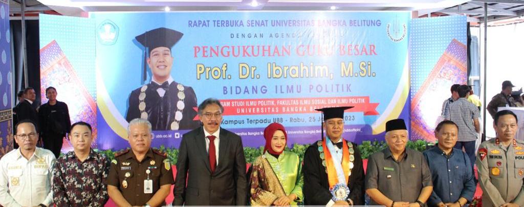 Pj Gubernur Hadiri Pengukuhan Ibrahim sebagai Guru Besar Ilmu Politik UBB