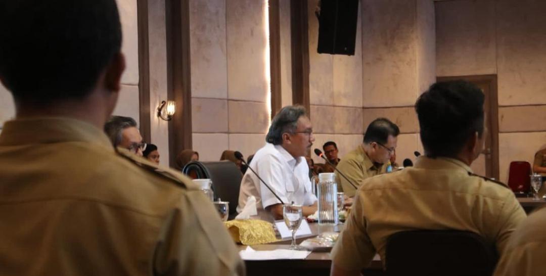 Pimpin Rakor, Pj Gubernur Ridwan Harapkan Atasi Masalah Pendangkalan Muara Sungai Jelitik