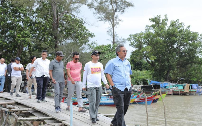 Pj Gubernur Ridwan Djamaluddin Cek Pendangkalan Alur Sungai Kulur