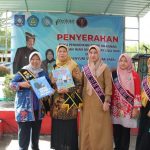 Bunda PAUD Sri Utami Serahkan Buku Pendidikan Anak Usia Dini