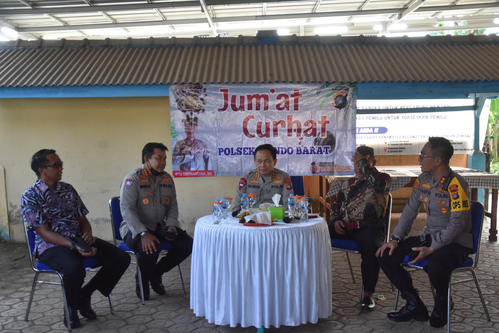 Kapolda Babel Hadiri Jum'at Curhat Dengan Warga Mendo Barat