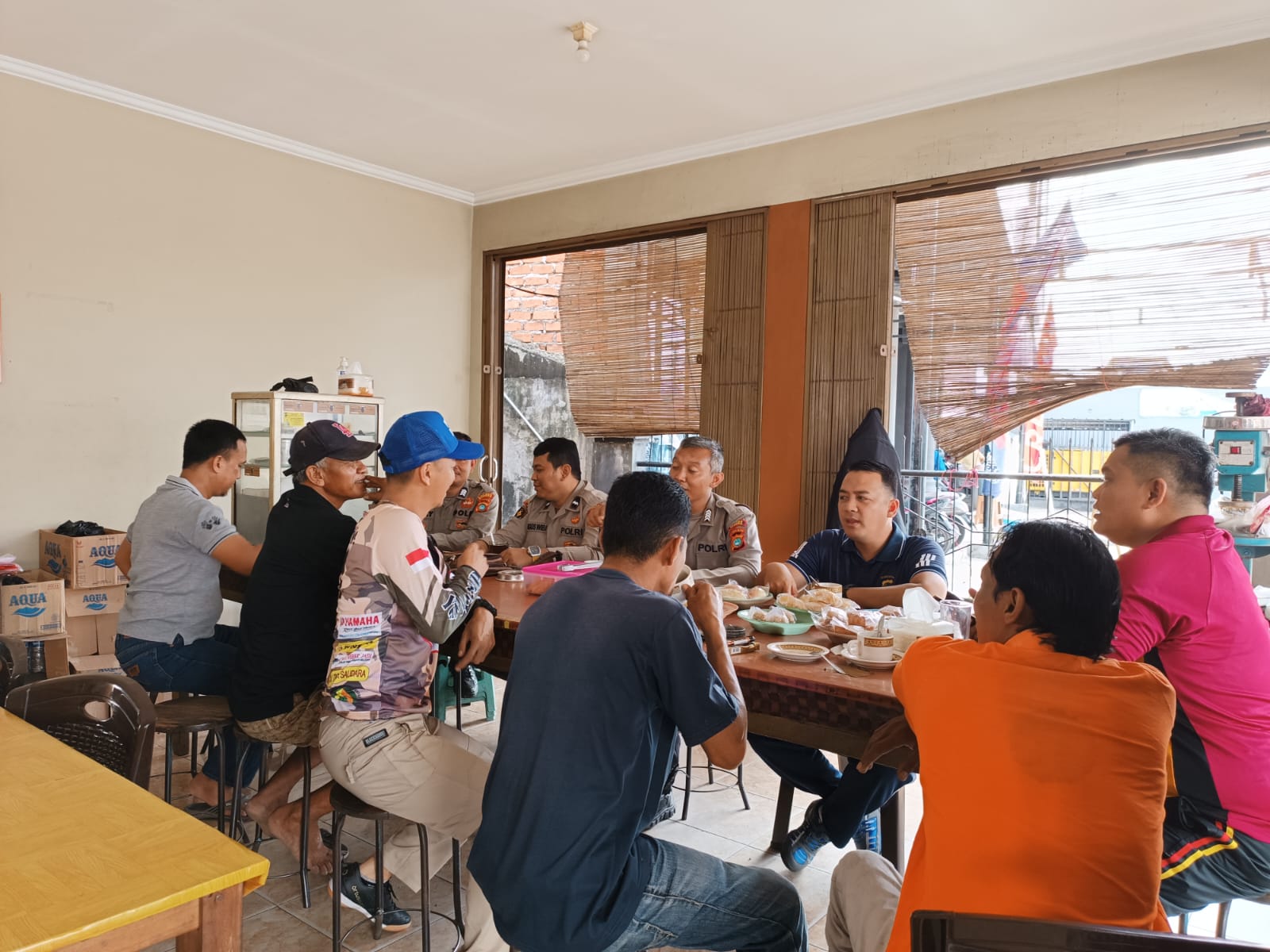 Ini Yang Dilakukan Kapolsek Sungailiat Saat Jumat Curhat