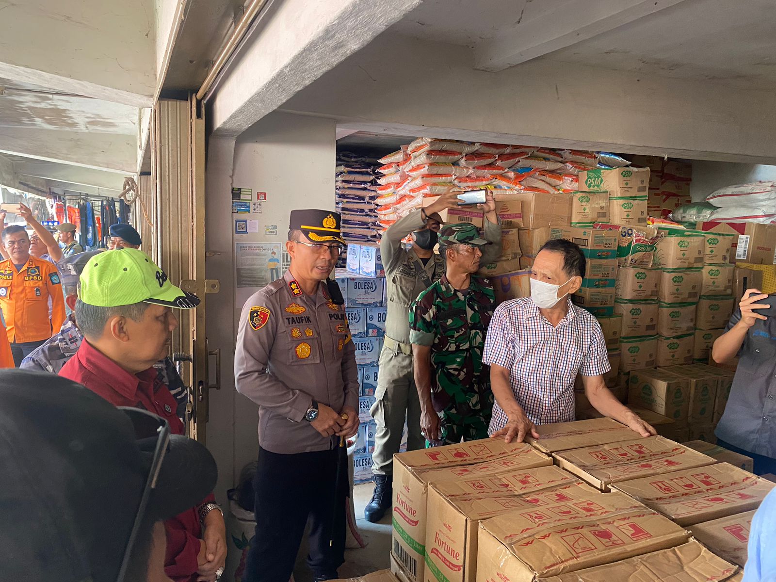 Bersama Unsur Forkopimda, Kapolres Bangka Lakukan Operasi Pasar Jelang Ramadhan 1444 H