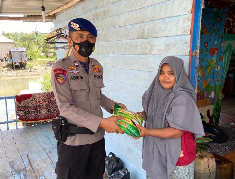 Selama Bulan Suci Ramadhan, Polres Bangka Gelar Baksos Sebar Paket Sembako