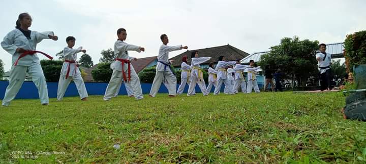 Lewat Ekstrakulikuler Taekwondo, SMAN 1 Simpang Rimba Ingin Ciptakan Atlet Bela Diri Berbakat Masa Depan