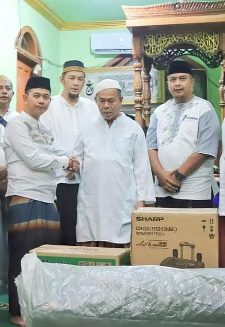 Tidak Hanya Safari Ramadhan, Bupati Mulkan Juga Berikan Bantuan Untuk Masjid Nurul Hidayah Belinyu