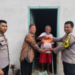 Tabur Berkah di Bulan Ramadan, Polres Bangka Barat Bagikan Sembako Kepada Keluarga Pra-Sejahtera