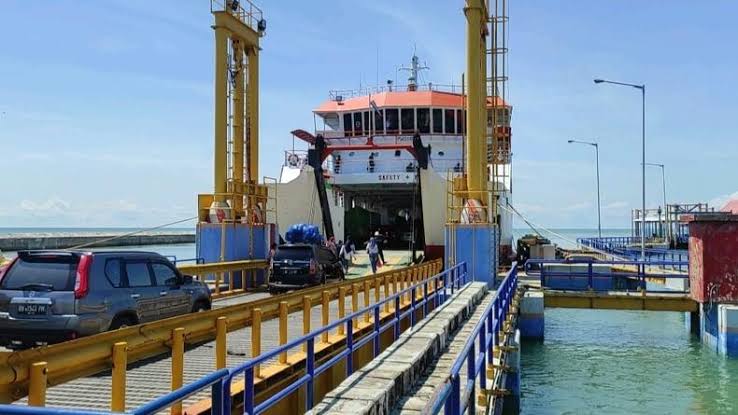 Puncak Arus Mudik di Pelabuhan Tanjung Kalian Mentok Diprediksi H-3 Lebaran, Begini Kesiapan PT ASDP