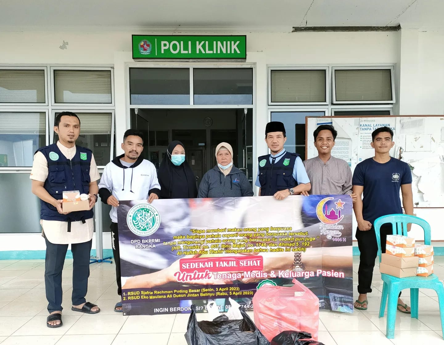 BPKRMI Bangka Bagikan 50 Paket Takjil untuk Nakes dan Keluarga Pasien di 2 Rumah Sakit