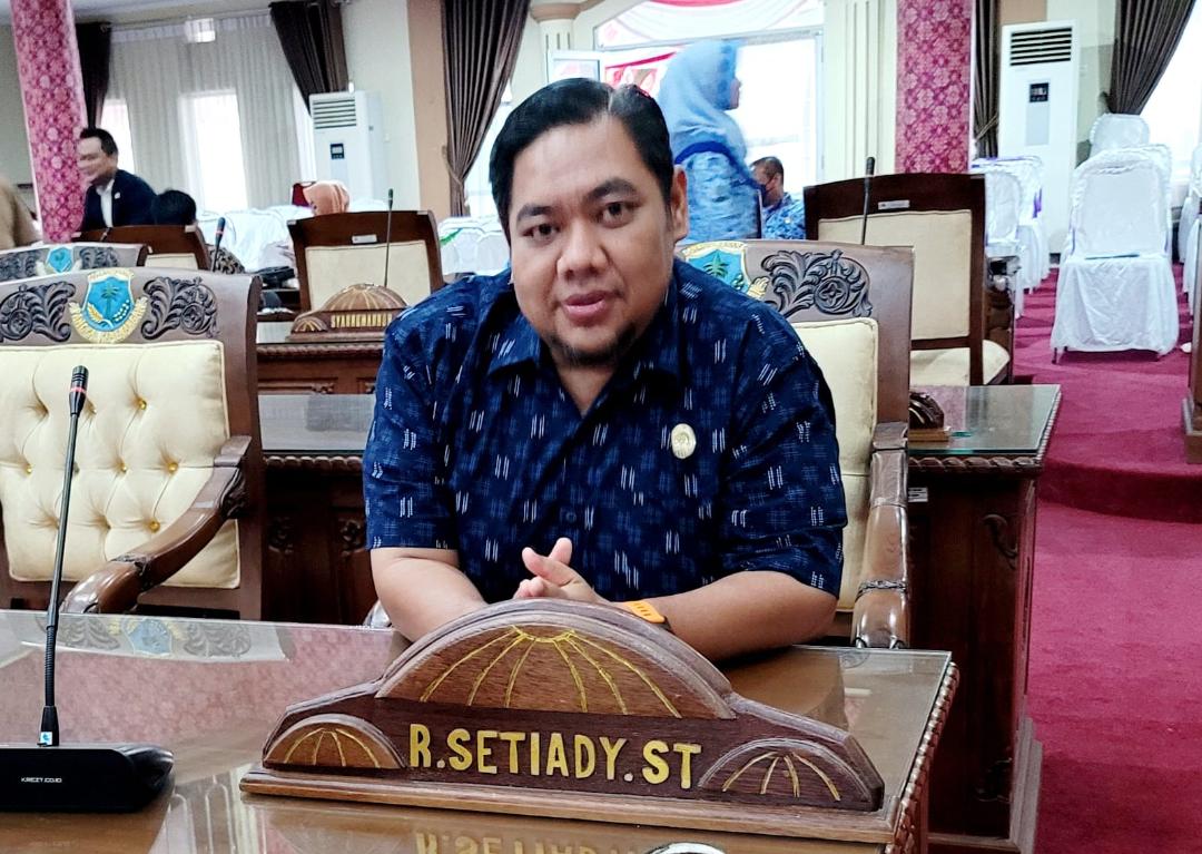 Usai cuti bersama setelah Idul Fitri 1444 H, DPRD Kota Pangkalpinang melalui Panitia khusus (Pansus) 2 membahas Laporan Keterangan Pertanggungjawaban (LKPJ) Wali Kota Pangkalpinang tahun anggaran 2022, Rabu, (26/4/2023) di Sekretariat DPRD Pangkalpinang.