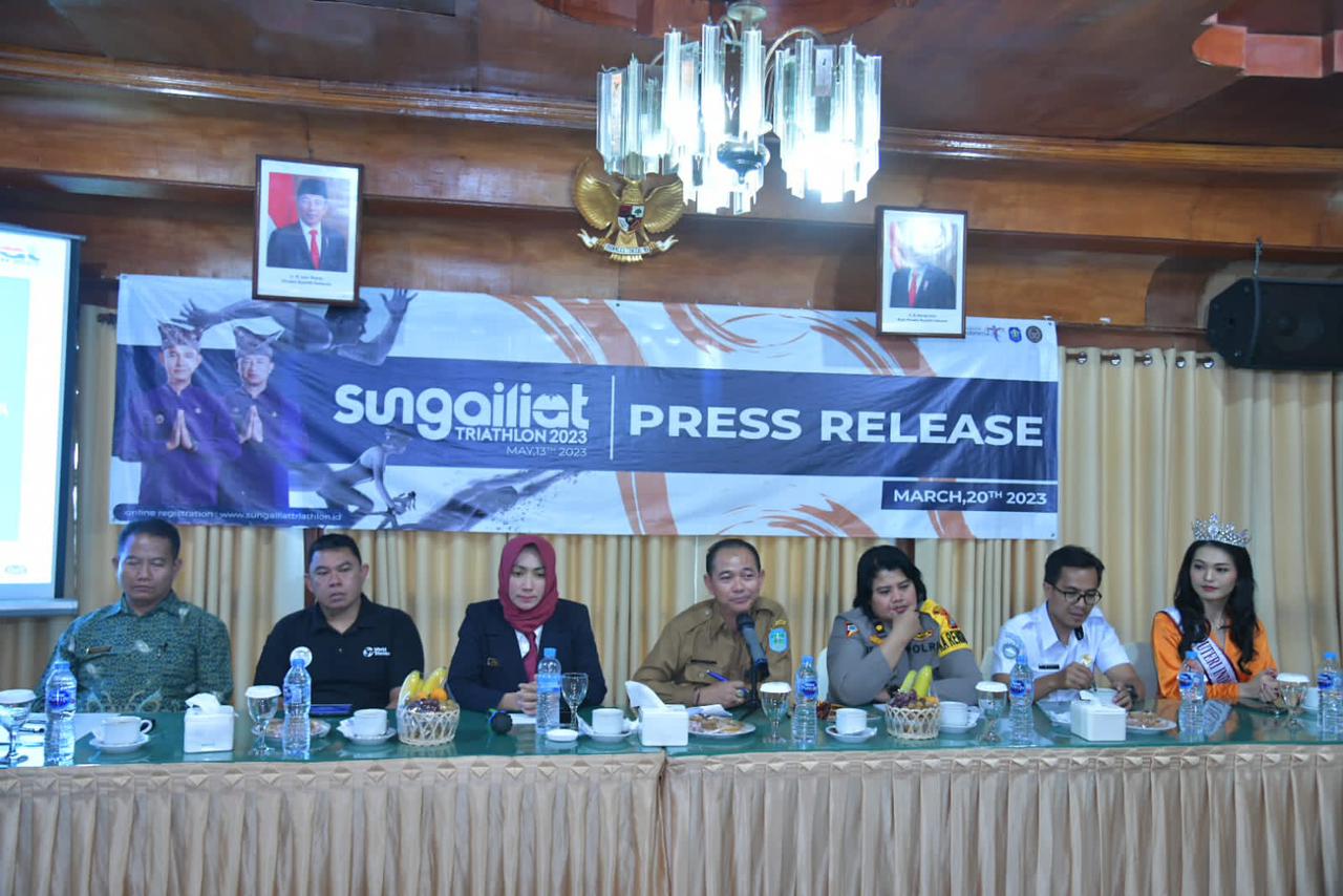 Pendaftaran Ditutup, 220 Peserta Ramaikan Sungailiat Triathlon 2023