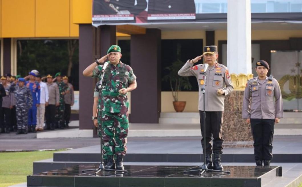 Kapolda Babel dan Danrem 045/Gaya Pimpin Apel Gabungan TNI/Polri