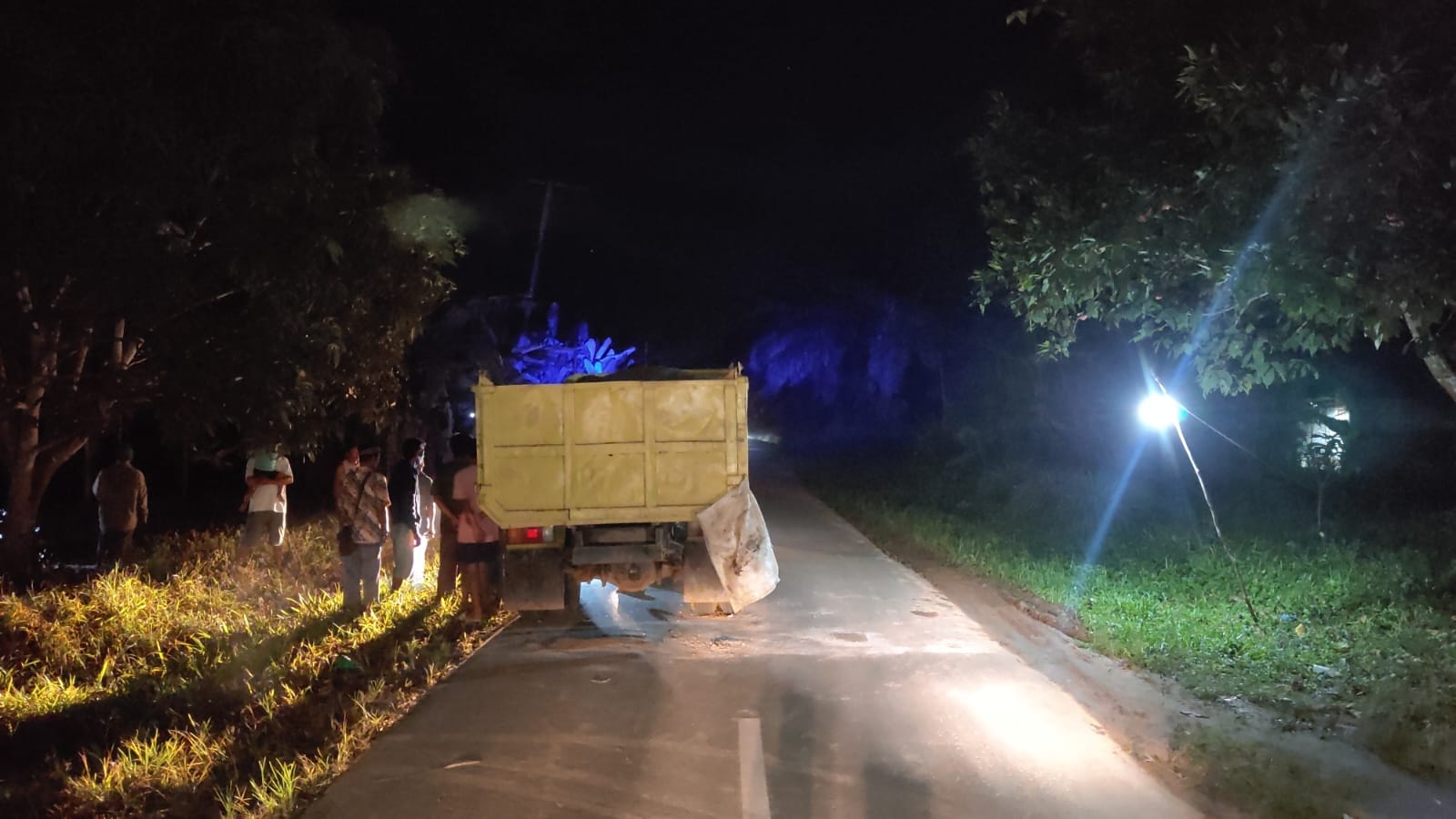 Kecelakaan Libatkan Motor versus Truk, Polres Bangka Barat Lakukan Olah TKP