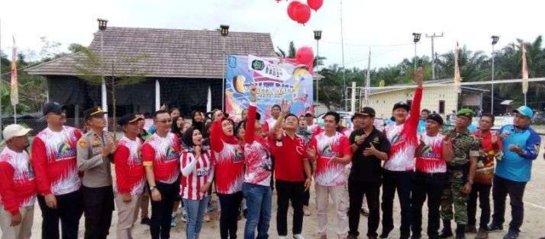 Buka Turnamen Bola Voli Bupati Cup 2023, Mulkan Inginkan Seluruh Peserta Junjung Sportifitas