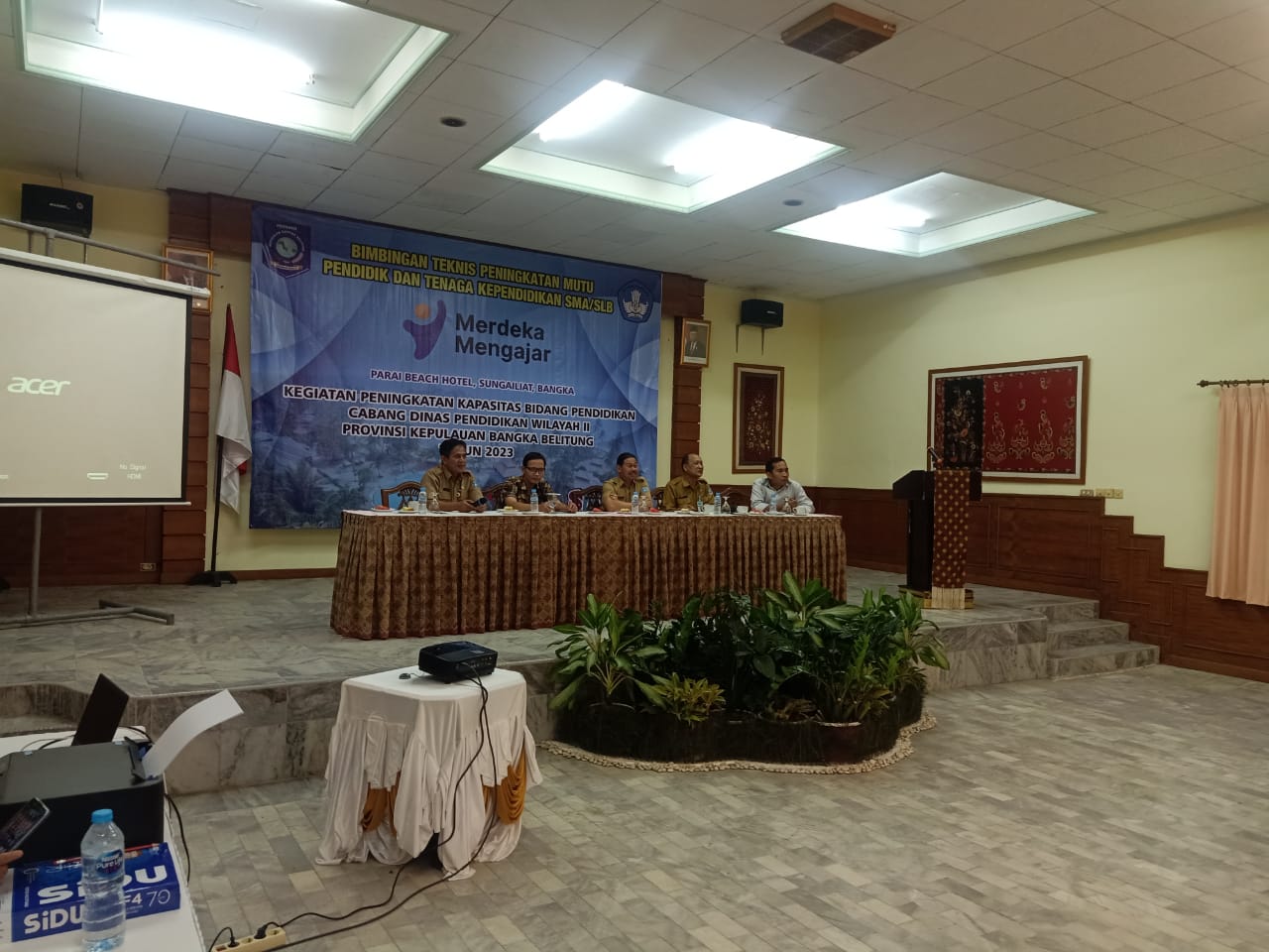 Tingkatkan Mutu Tenaga Kependidikan Melalui Pola Belajar Dengan Buku Digital