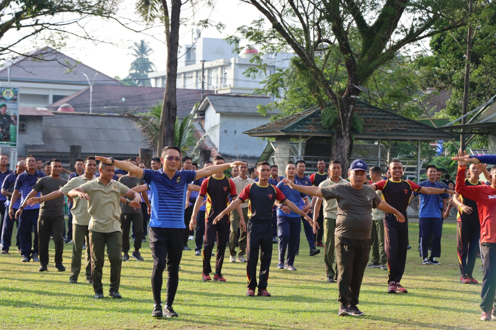 Peringati HUT Bhayangkara ke 77, Polres Bangka Gelar Olahraga Bersama TNI di Lapangan Kompi Senapan B Batalyon Infanteri 147/KGJ Sungailiat