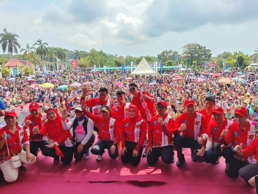 Peringati HUT Kota Sungailiat ke 257, Ribuan Warga Bangka Ikuti Jalan Sehat