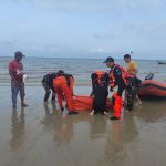 Tim Gabungan Sat-Polairud Bangka Barat Berhasil Temukan Jenazah Remaja yang Tenggelam di Perairan Tanjung Kalian