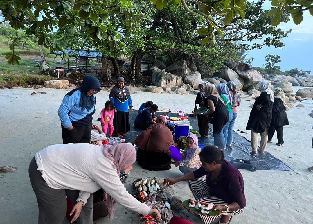 Dilirik Memiliki Keunikan, Pantai Penyusuk Belinyu Dijadikan Uji Coba Paket Wisata Bakar Ikan