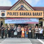 Kapolres Bangka Barat Bagikan Hadiah Kepada Pemenang Lomba Sat Kamling Tahun 2023