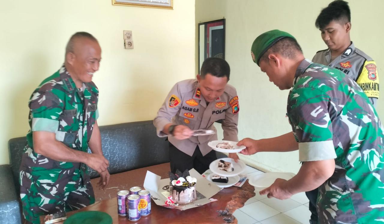 Datangi Mapolsek Toboali, Danramil 01/Toboali Berikan Ucapan HUT Bhayangkara ke 77