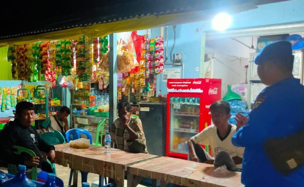 Sat-Polairud Laksanakan Patroli Dialogis di Pesisir Pantai Mentok