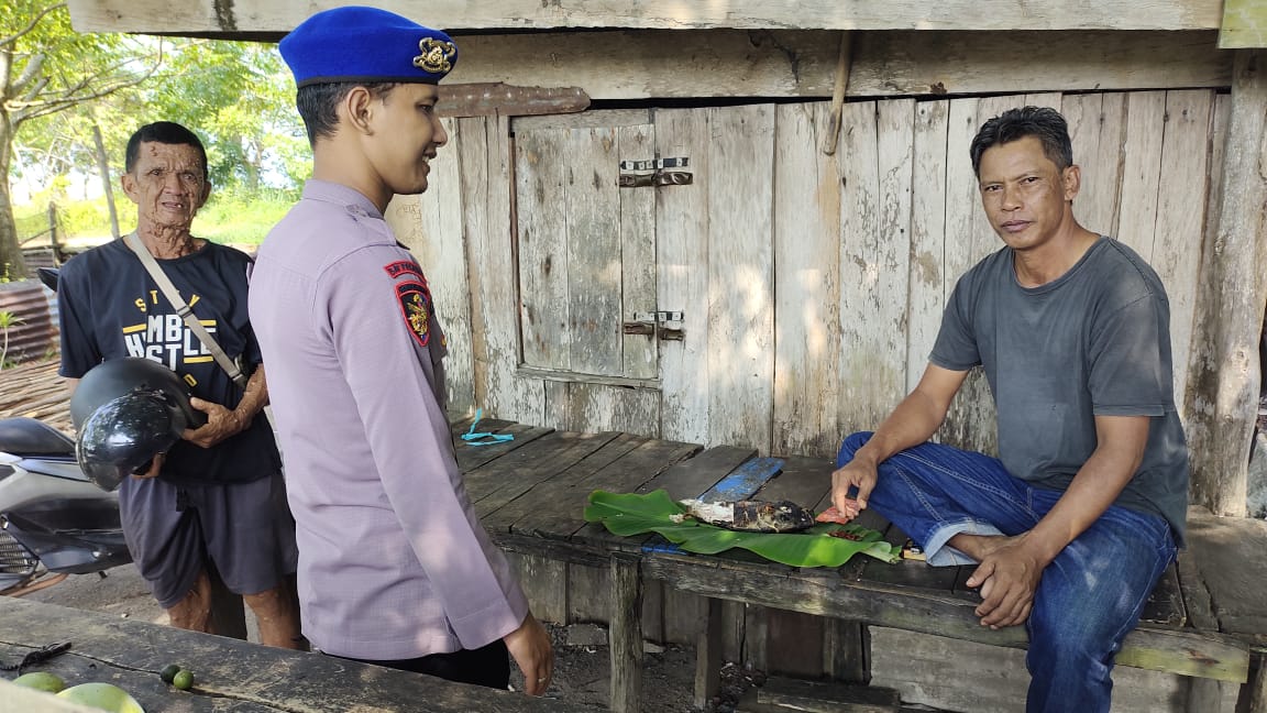 Sat Polairud Polres Bangka Barat Gelar Patroli Dialogis di Seputaran Pelabuhan Muntok