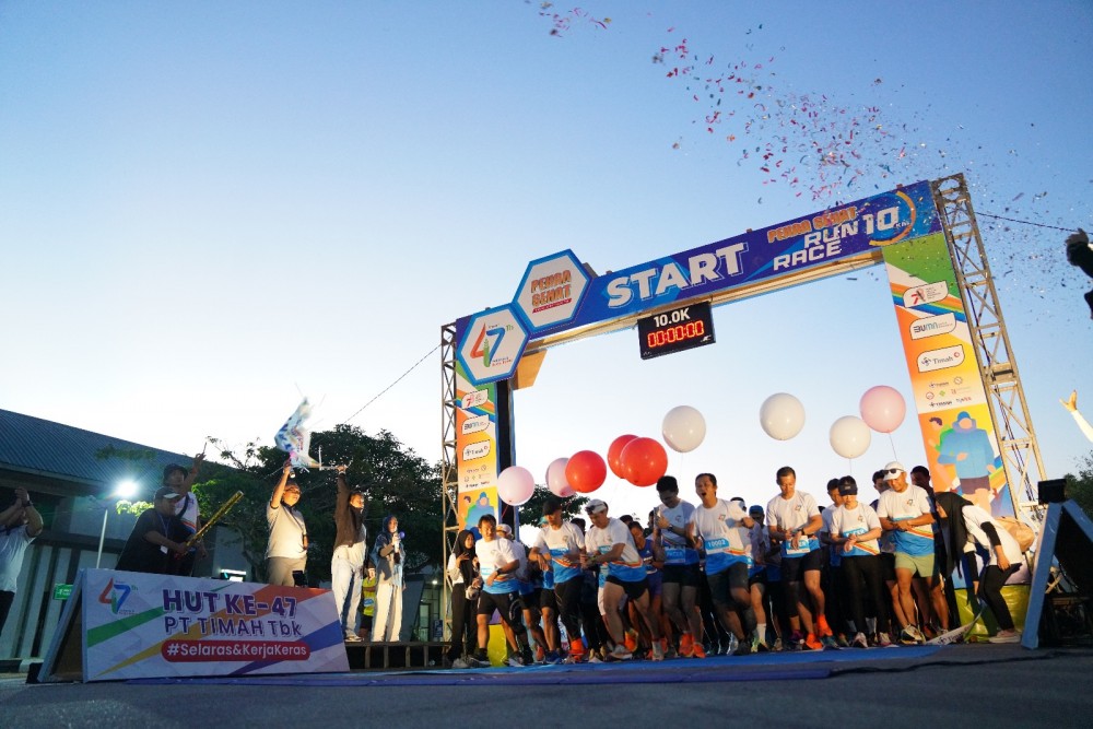 Run Race 10 K dalam Pekan Sehat PT Timah Tbk berlangsung sukses. Sebanyak 300 pelari ikut menyemarakan kompetisi lari dalam rangka HUT ke-47 PT Timah Tbk yang dimulai dari Kantor Pusat PT Timah Tbk di Pangkal Pinang, Minggu (6/8/2023).
