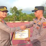 Kapolres Bangka Barat Berikan Penghargaan Kepada Personil Humas
