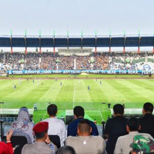 Sekretariat Kabinet Republik Indonesia | Saksikan Laga Perdana Piala Presiden 2024, Presiden Jokowi: Makin Banyak Kompetisi, Makin Baik Saksikan Laga Perdana Piala Presiden 2024, Presiden Jokowi: Makin Banyak Kompetisi, Makin Baik