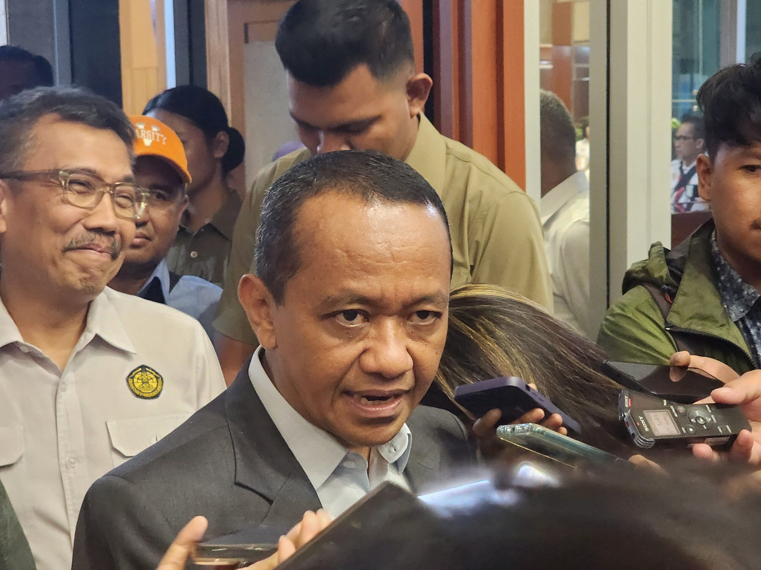 Bahlil Sebut ada Pegawai di Kementerian ESDM yang Mengancam Atasan