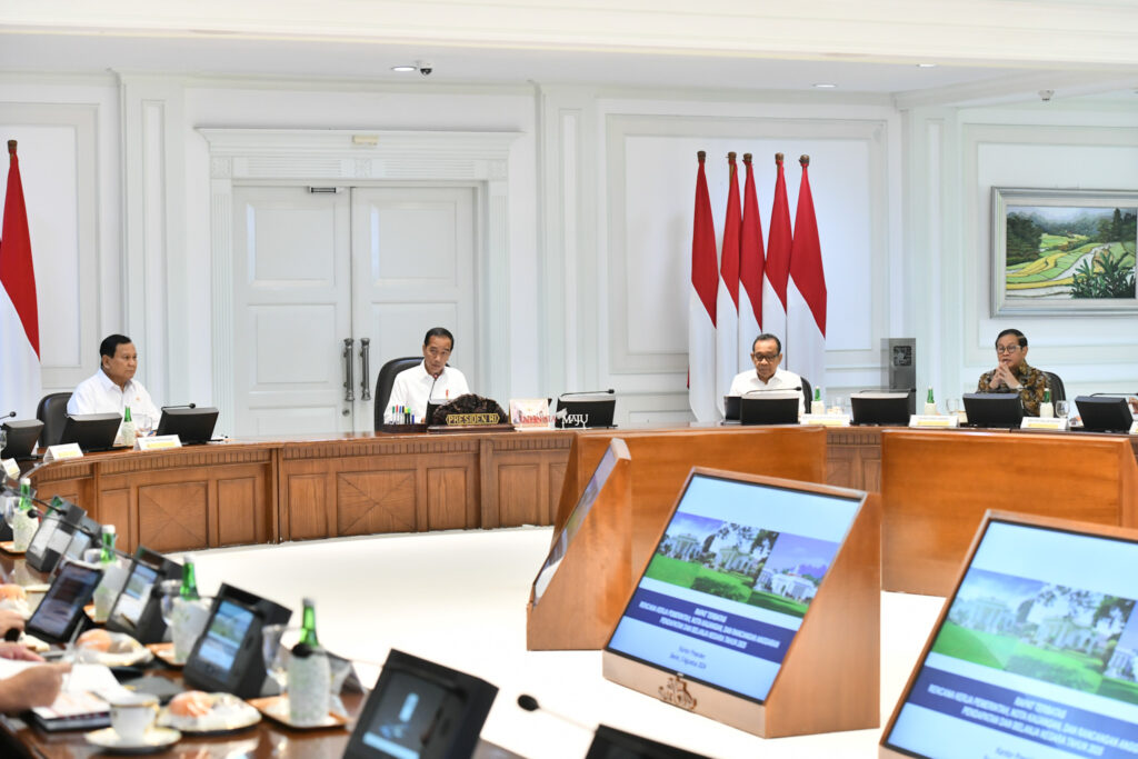 Sekretariat Kabinet Republik Indonesia | Presiden Jokowi Pastikan Rancangan APBN 2025 Akomodasi Program Pemerintahan Mendatang