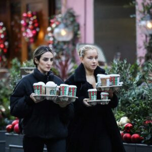 Mengapa Musim Perayaan Dimulai Lebih Awal