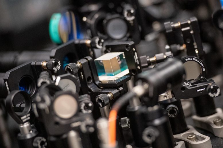 Pengaturan Eksperimental Bahan Kuantum