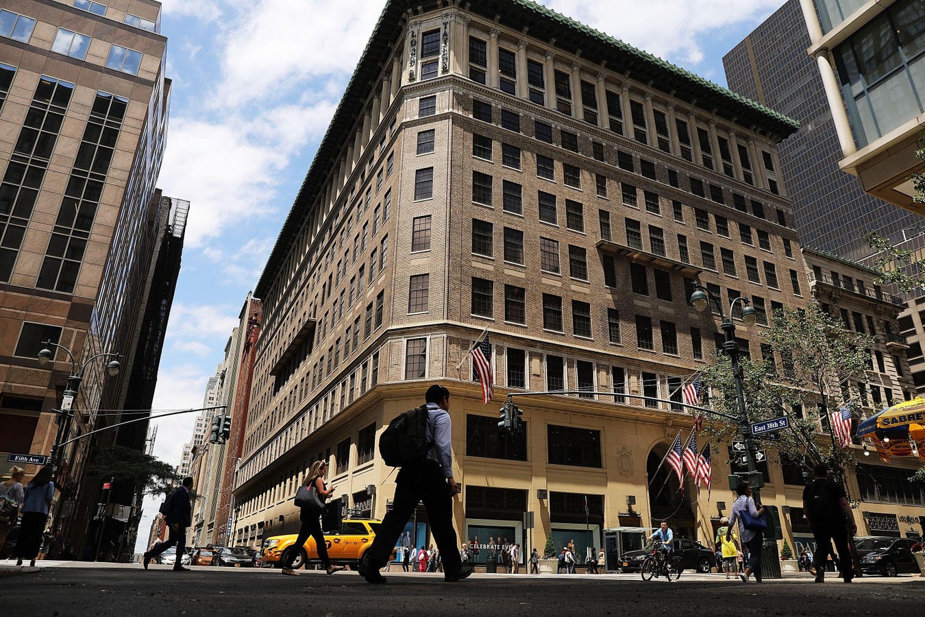 Lord & Taylor Heralds Kembalinya Department Store Amerika Tengah