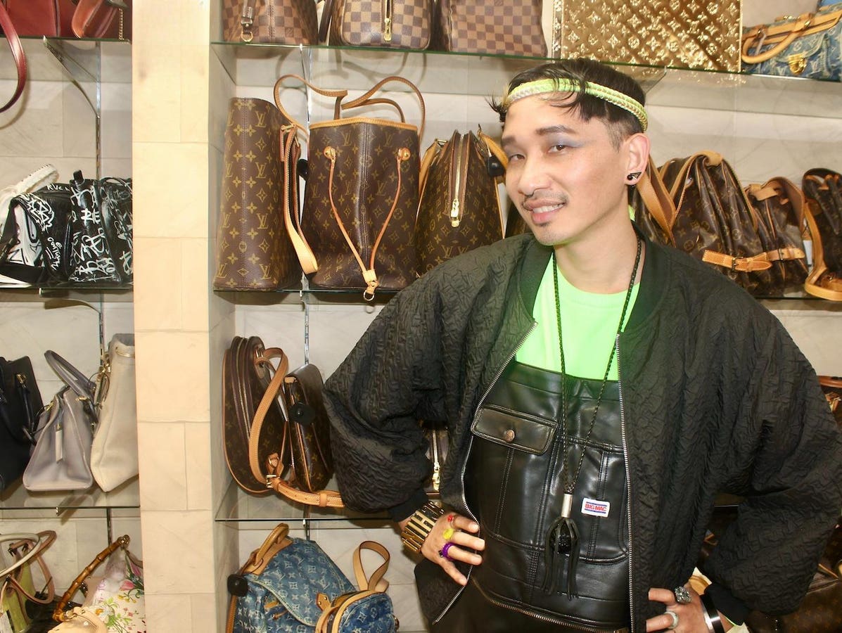 'Saya Suka Menceritakan Kisah Setiap Produk yang Saya Jual' Yuji Jitsutani Tentang Seni Dijual Kembali