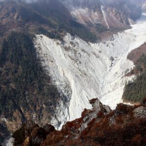 Pemandangan Udara Paket Salju di Pegunungan Tinggi