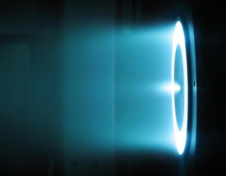 Pendorong Aula Xenon