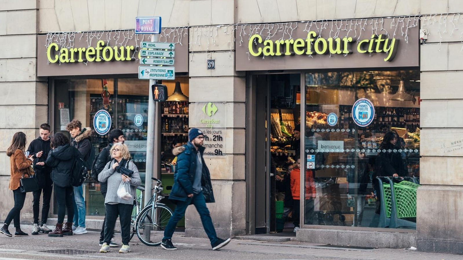 Carrefour dan Lagardere untuk mempercepat makanan di stasiun kereta Prancis