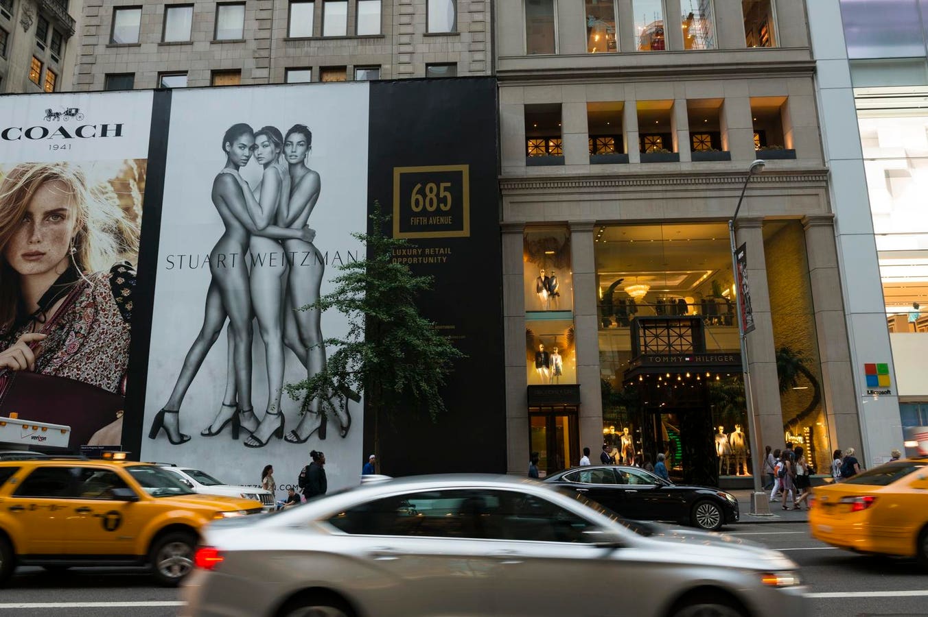 Mengapa akuisisi Stuart Weitzman dari Tapestry adalah Win/Win untuk keduanya